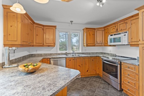 Cuisine - 40 Ch. Des Catalpas, La Conception, QC - Indoor Photo Showing Kitchen With Double Sink