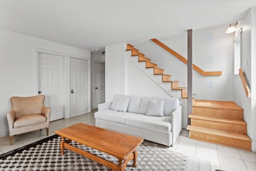 Salle familiale - 40 Ch. Des Catalpas, La Conception, QC - Indoor Photo Showing Living Room