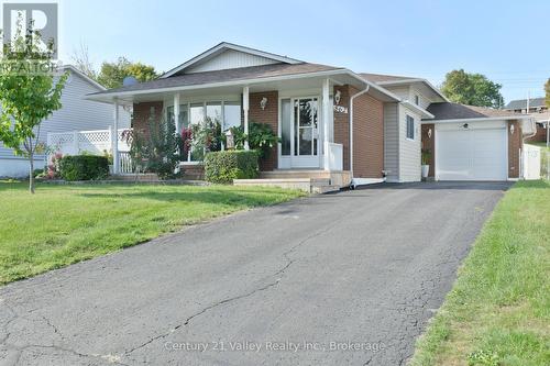 862 KEDROSKY DRIVE  Renfrew, ON K7V 4E2