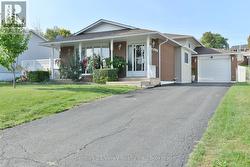 862 KEDROSKY DRIVE Renfrew, ON K7V 4E2