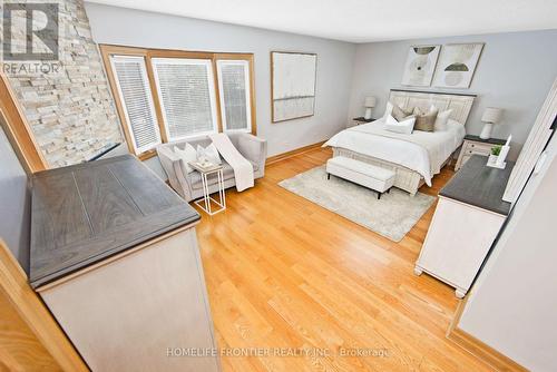 6124 Hardesty Crescent, Mississauga, ON - Indoor Photo Showing Bedroom