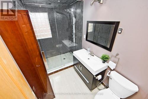 6124 Hardesty Crescent, Mississauga, ON - Indoor Photo Showing Bathroom
