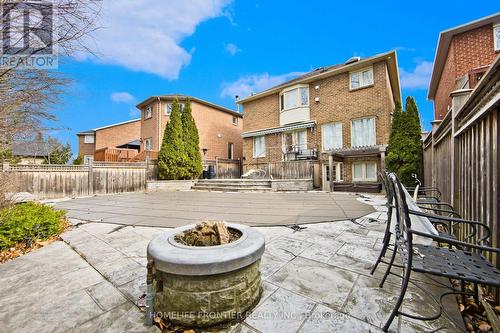 6124 Hardesty Crescent, Mississauga, ON - Outdoor