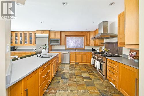 6124 Hardesty Crescent, Mississauga, ON - Indoor Photo Showing Kitchen