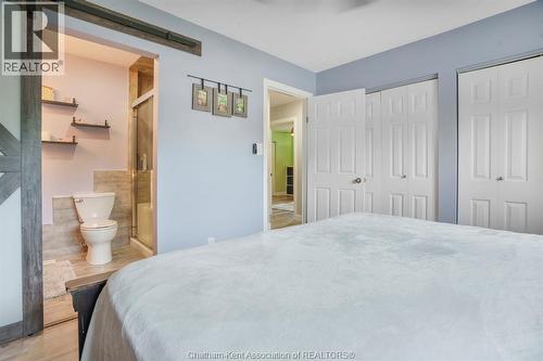 7138 Benoit Drive, Grande Pointe, ON - Indoor Photo Showing Bedroom