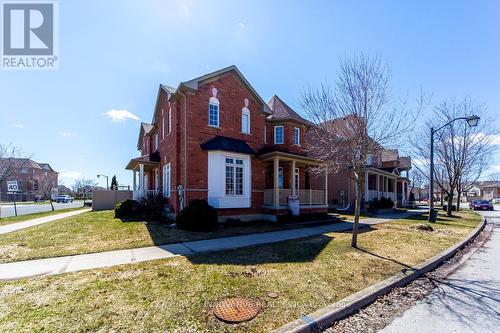 63 RAINBOW VALLEY CRESCENT  Markham, ON L6E 1M2