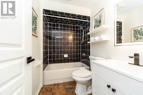 63 Rainbow Valley Crescent, Markham, ON - Indoor Photo Showing Bathroom