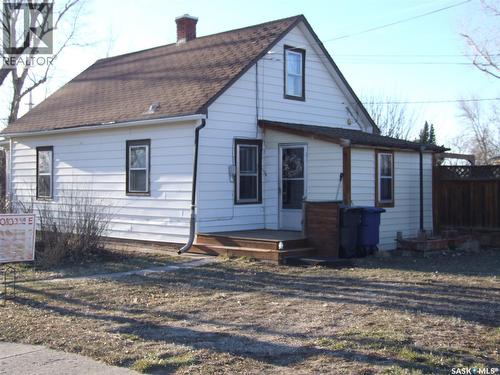 641 Maharg Avenue, Burstall, SK - Outdoor