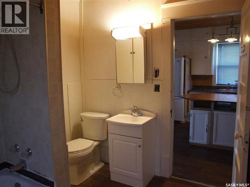 641 Maharg Avenue, Burstall, SK - Indoor Photo Showing Bathroom