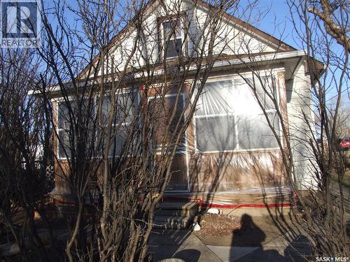 641 Maharg Avenue, Burstall, SK - Outdoor