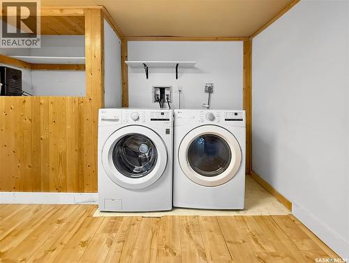 363 Iris Avenue, Swift Current Rm No. 137, SK - Indoor Photo Showing Laundry Room