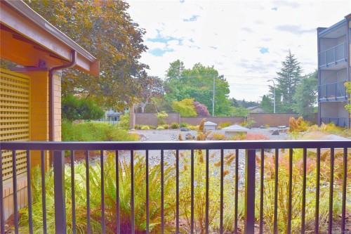 101-1870 McKenzie Ave  Saanich, BC V8N 4X3