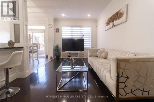 11 Icefall Road, Caledon, ON - Indoor Photo Showing Living Room
