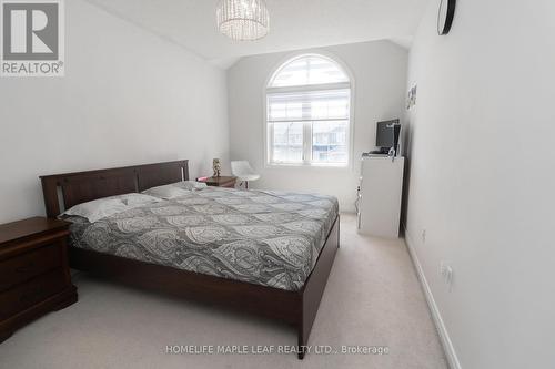 11 Icefall Road, Caledon, ON - Indoor Photo Showing Bedroom