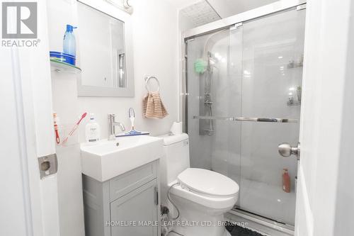 11 Icefall Road, Caledon, ON - Indoor Photo Showing Bathroom