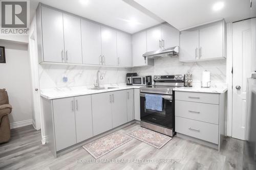 11 Icefall Road, Caledon, ON - Indoor Photo Showing Kitchen