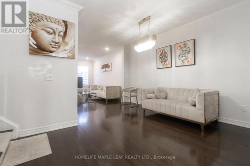 11 Icefall Road, Caledon, ON - Indoor Photo Showing Living Room