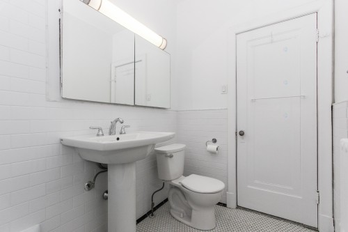 Bathroom - 6119 Av. Somerled, Montréal (Côte-Des-Neiges/Notre-Dame-De-Grâce), QC - Indoor Photo Showing Bathroom