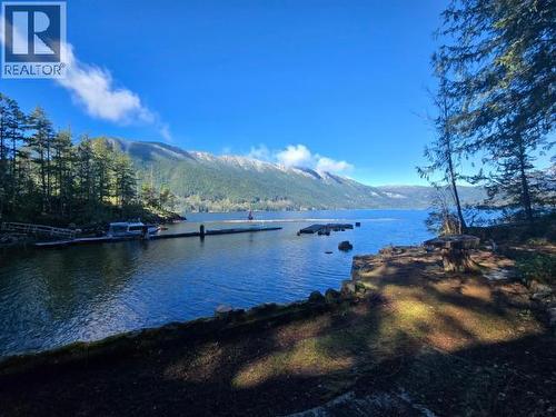 9162 Powell Lake, Powell River, BC 