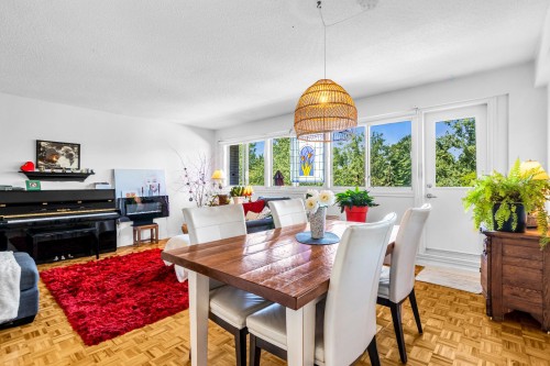 Salle à manger - 402-40 Av. Du Rhône, Saint-Lambert, QC - Indoor Photo Showing Dining Room