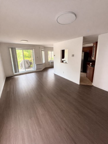 Salon - 2-1561 Rue De Gascogne, Laval (Chomedey), QC - Indoor Photo Showing Living Room