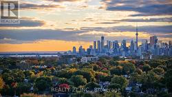 2103 - 5 MASSEY SQUARE Toronto, ON M4C 5L6