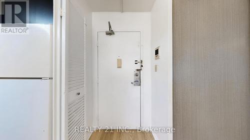 2103 - 5 Massey Square, Toronto, ON - Indoor Photo Showing Other Room