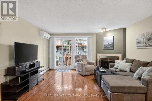 418 Briston Private, Ottawa, ON - Indoor Photo Showing Living Room