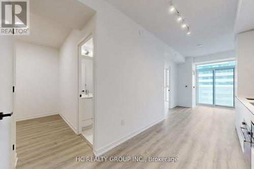 3101 - 8 Interchange Way, Vaughan, ON - Indoor