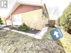 18 ROCKPORT (BSMT) CRESCENT S Richmond Hill, ON L4C 2L6