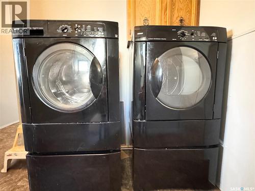 209 Main Street, Wilkie, SK - Indoor Photo Showing Laundry Room