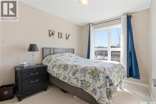 1105 102 Willis Crescent, Saskatoon, SK - Indoor Photo Showing Bedroom