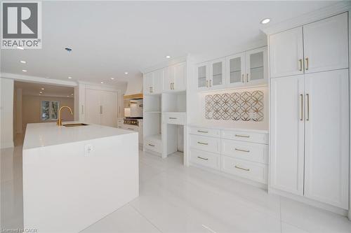 2A Chiltern Hill, Richmond Hill, ON - Indoor Photo Showing Other Room