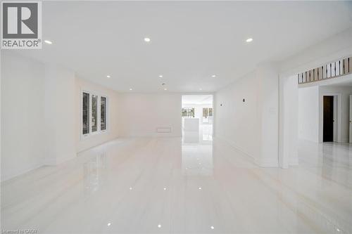 2A Chiltern Hill, Richmond Hill, ON - Indoor Photo Showing Other Room