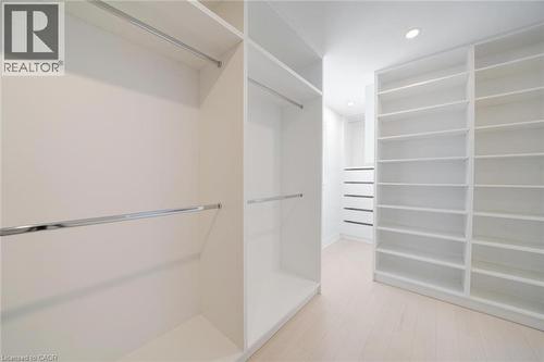 2A Chiltern Hill, Richmond Hill, ON - Indoor With Storage