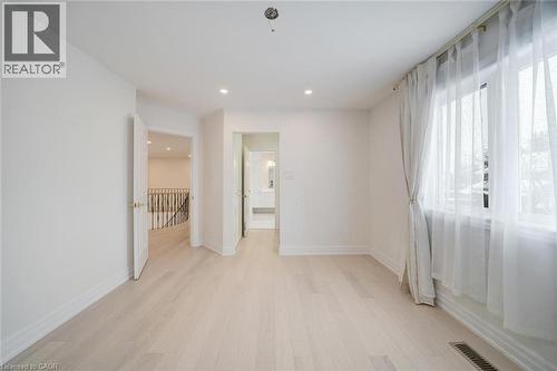 2A Chiltern Hill, Richmond Hill, ON - Indoor Photo Showing Other Room