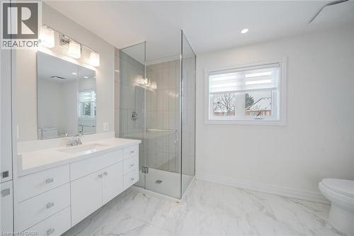 2A Chiltern Hill, Richmond Hill, ON - Indoor Photo Showing Bathroom