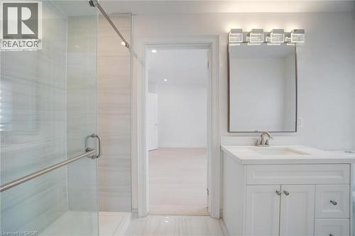2A Chiltern Hill, Richmond Hill, ON - Indoor Photo Showing Bathroom