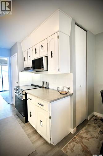 3342 Diefenbaker Drive, Saskatoon, SK - Indoor Photo Showing Kitchen