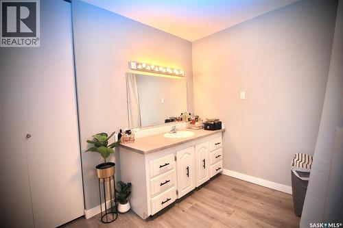 3342 Diefenbaker Drive, Saskatoon, SK - Indoor Photo Showing Bathroom