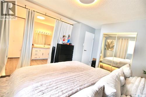 3342 Diefenbaker Drive, Saskatoon, SK - Indoor Photo Showing Bedroom