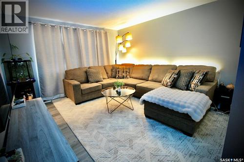 3342 Diefenbaker Drive, Saskatoon, SK - Indoor Photo Showing Living Room