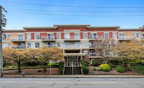 108-1371 Hillside Ave  Victoria, BC V8T 2B3