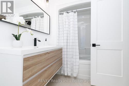 Upper level washroom - 1129 Dipietro Street, Fort Erie (Lakeshore), ON - 