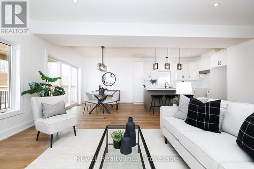 Great room - 1129 Dipietro Street, Fort Erie (Lakeshore), ON - Indoor Photo Showing Living Room