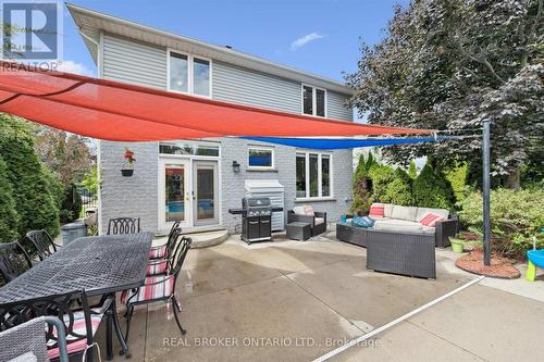 18 Pearwood Court, Kitchener, ON - Outdoor With Exterior