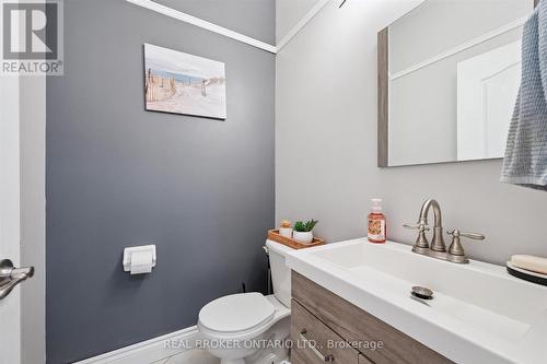 18 Pearwood Court, Kitchener, ON - Indoor Photo Showing Bathroom