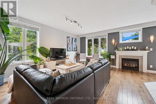 18 Pearwood Court, Kitchener, ON - Indoor Photo Showing Living Room With Fireplace