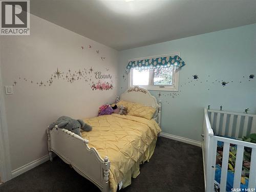 125 4Th Avenue Se, Swift Current, SK - Indoor Photo Showing Bedroom