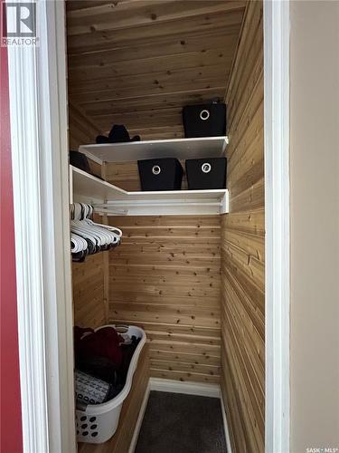 125 4Th Avenue Se, Swift Current, SK - Indoor Photo Showing Other Room